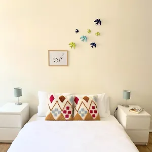 https://your-home-santo-amaro-lisbon-apartment-23.hotels-lisbon-portugal.com